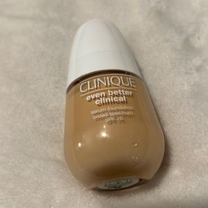 Clinique Even Better Clinical Serum foundation (shade: WN 12 Meringue)